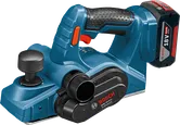 人間工学に基づいたハンドルを備えたBoschのコードレスプレーナー GHO 18V-LI。