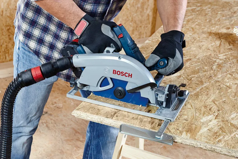 BOSCH - チェ【BOSCH】丸のこ＋α BOSCH コードレスマルノコ 18V UCL18V-53H 本体のみ | 電動工具