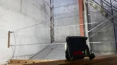 建設現場のレーザーレベル。