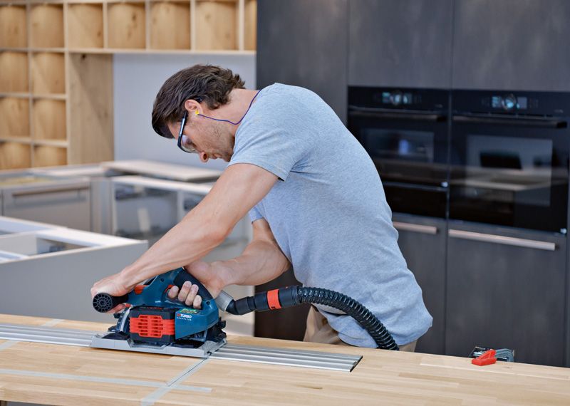 ボッシュ BOSCH DIY電動工具 コードレス丸のこ (PKS18LIH)