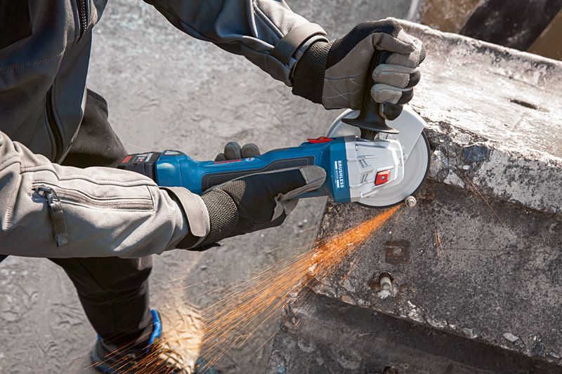 PRO GWS 18V-7 コードレスディスクグラインダー | Bosch Professional