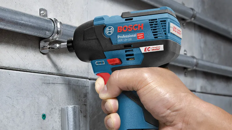 ボッシュ(BOSCH) 10.8Vコードレスインパクトドライバー IPD1108 ボッシュ(BOSCH) 10.8V コードレスドライバードリル (充電器付
