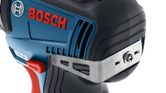 金属製ベルトクリップ付きのBoschコードレス ドリル。