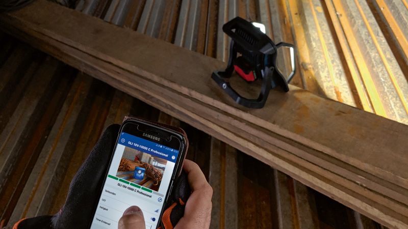 PRO Heavy Duty GLI 18V-4000 C コードレスジョブサイトライト | Bosch