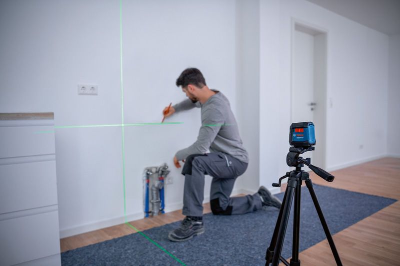 PRO GLL 50 G レーザー墨出し器 | Bosch Professional
