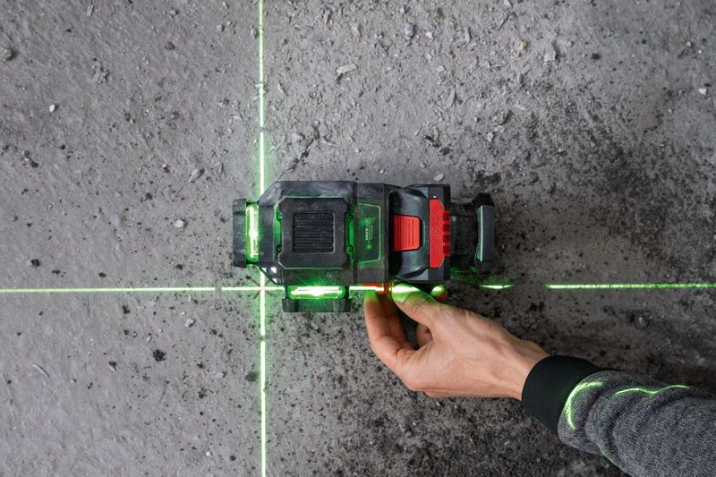 PRO GLL 18V-120-33 CG レーザー墨出し器 | Bosch Professional