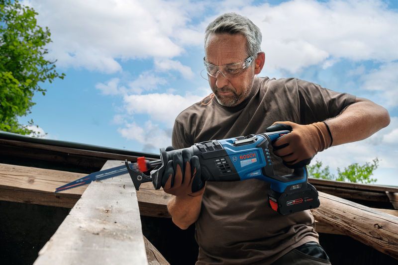PRO GSA 18V-32-2 セーバーソー | Bosch Professional