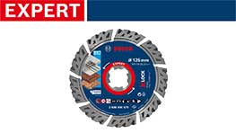 青いBosch Expert切断ホイールが白い背景に置かれています。