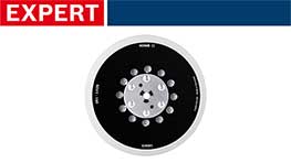 黒いボッシュエキスパートのディスク、中央に金属部品がある。