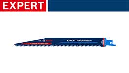 青いEXPERTののこぎりが白い背景に置かれています。
