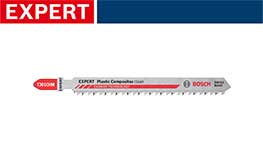 ボッシュの赤いプラスチック用ブレードが白い背景に置かれています。