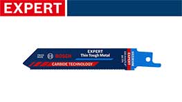 青いボッシュエキスパート金属用ブレードが白い背景に置かれています。