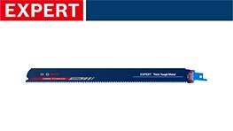 青いボッシュプロフェッショナルのジグソー刃が白背景に置かれています。