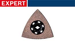 ボッシュの三角形のサンディングパッドが白い背景にあります。