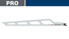 ボッシュプロフェッショナルの白いサーキュラーソーのブレードが映る。