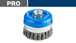 青いボッシュプロフェッショナルのブラシが白い金具の上にあります。