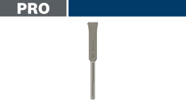 ボッシュプロの金属製工具が白い背景に置かれています。